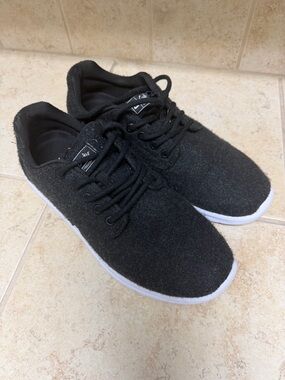 Men's Casual Black Wool-Look Sneakers - Cuater